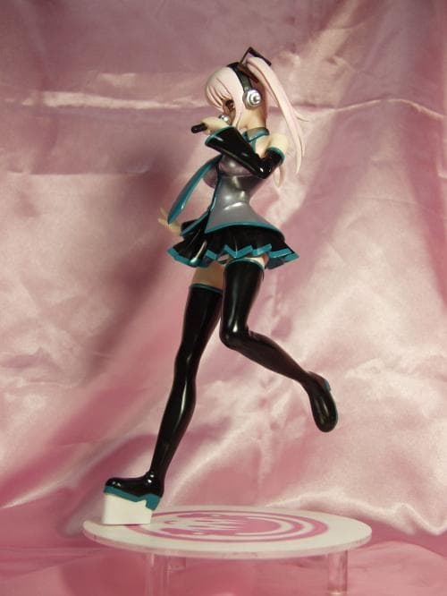 Figure image