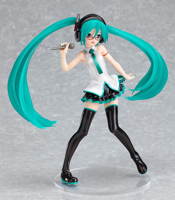 Character Vocal Series 01 Hatsune Miku Lat-type Ver. 1/8 Complete Figure