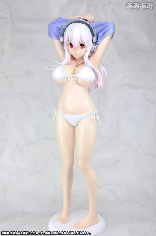 Super Sonico 1/2 Super Big Polyresin Figure