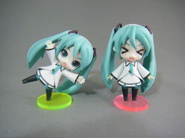 Hatsune Miku and Future Stars: Project Mirai - Hatsune Miku - Sakasama Rainbow Module Deformer Ban