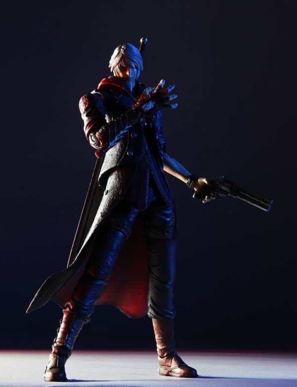 Devil May Cry 4 - Play Arts Kai: Nero Action Figure
