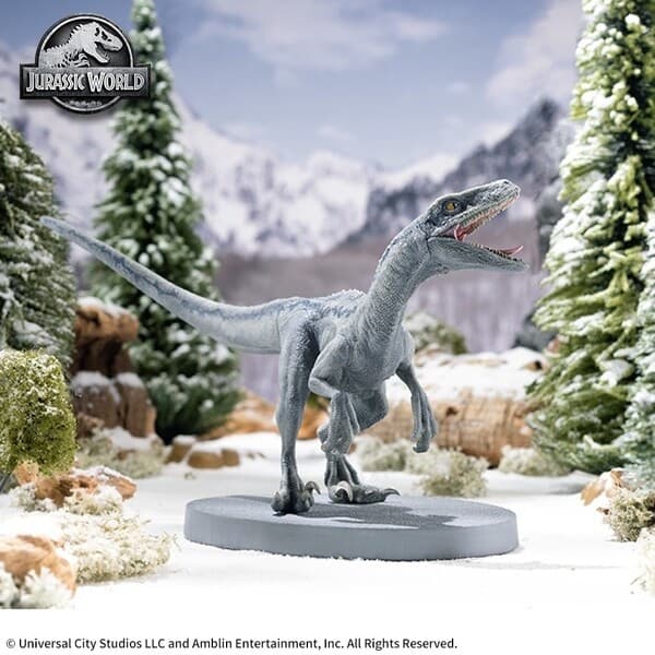 Jurassic World - Blue - Luminasta