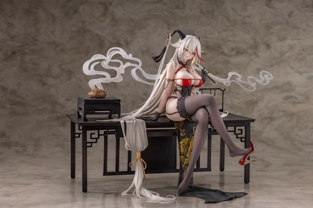 Azur Lane Agir Golden Dragon Among Auspicious Clouds Ver. 1/6 Complete Figure