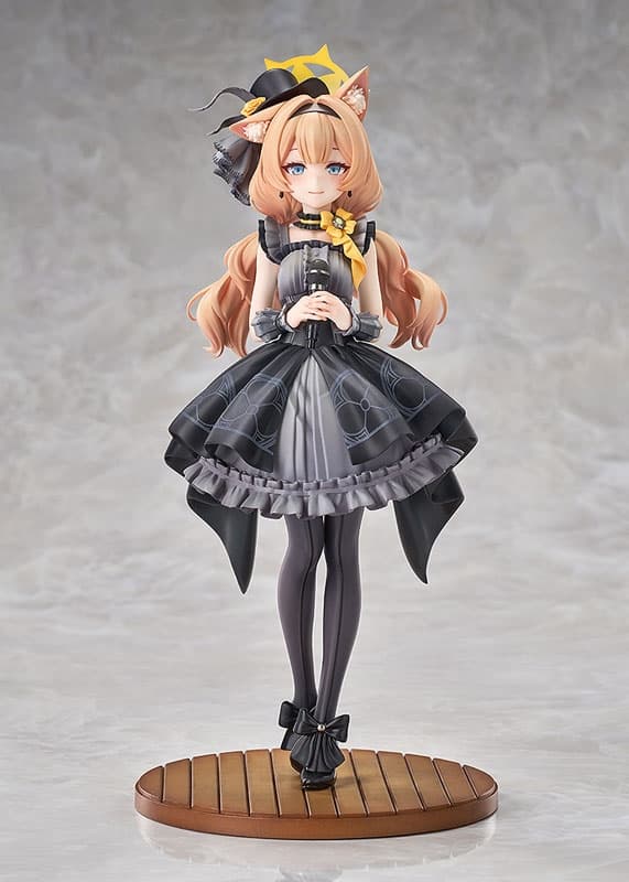 Blue Archive Mari (Idol): Memorial Lobby Ver. 1/7 Complete Figure