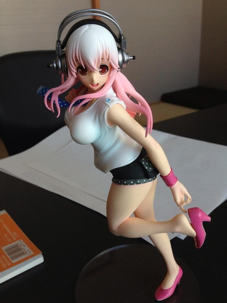 Figure image