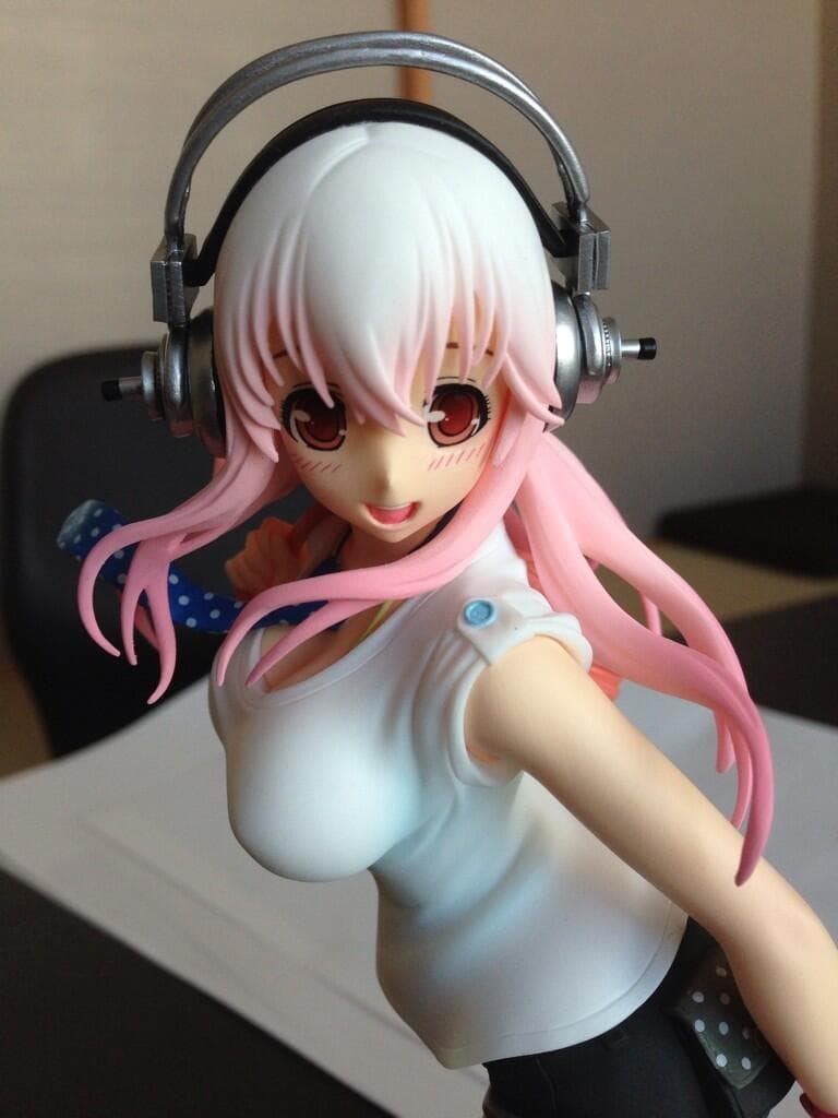 Figure image
